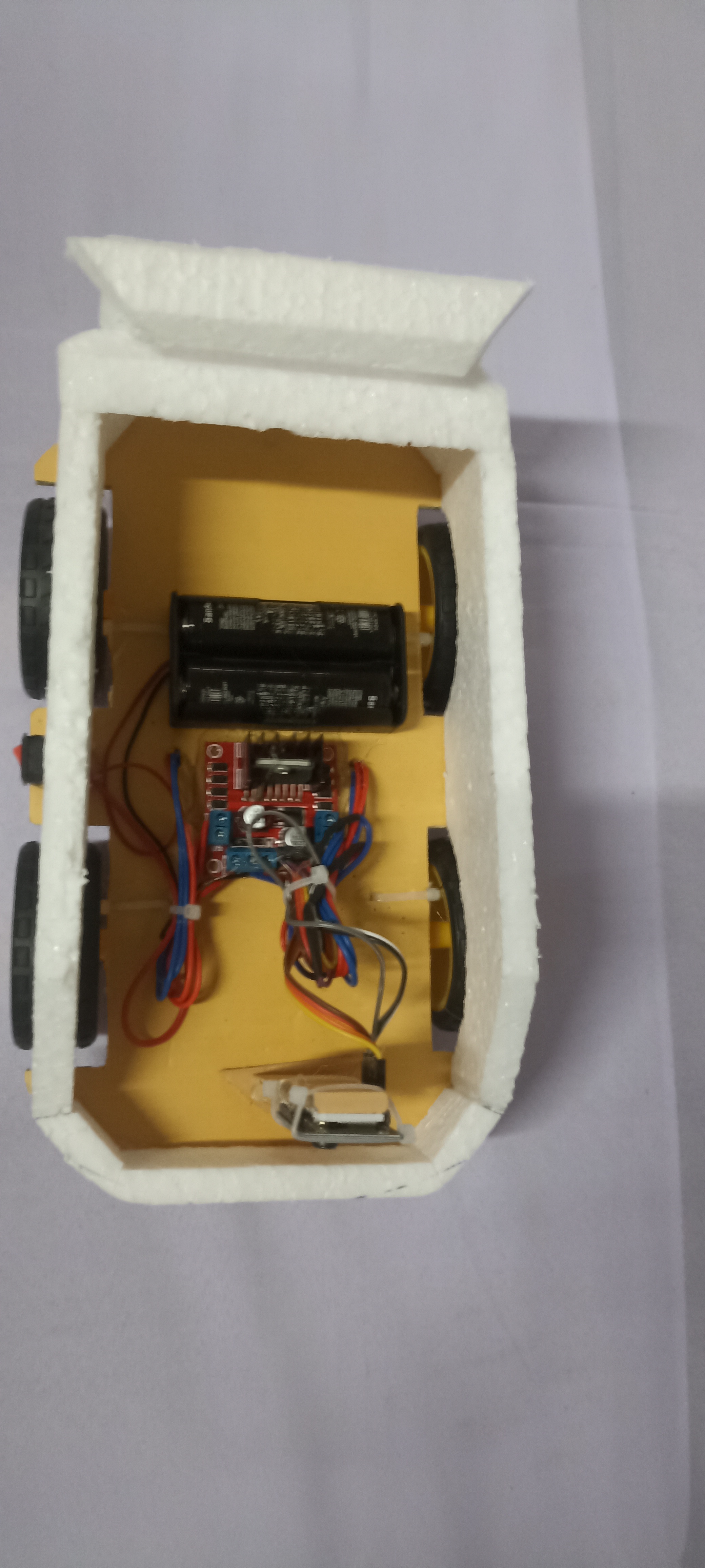 Student-built Arduino surveillance car project